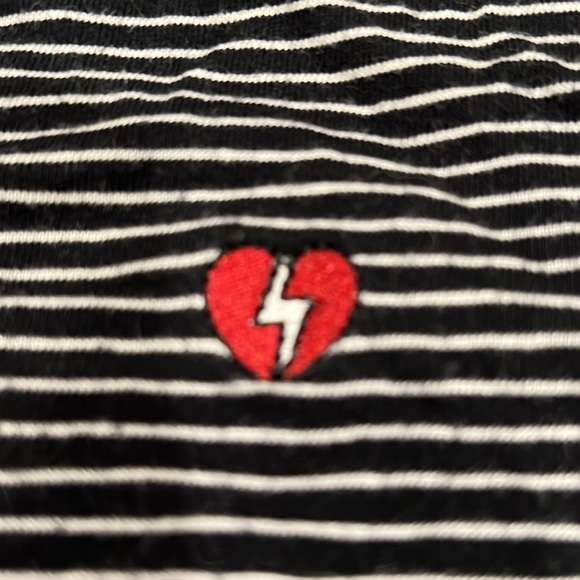 🌸3 FOR 5🌸 Ardene stripped Tee - Picture 2 of 2